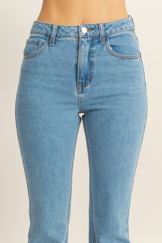 High waisted- flared jeans